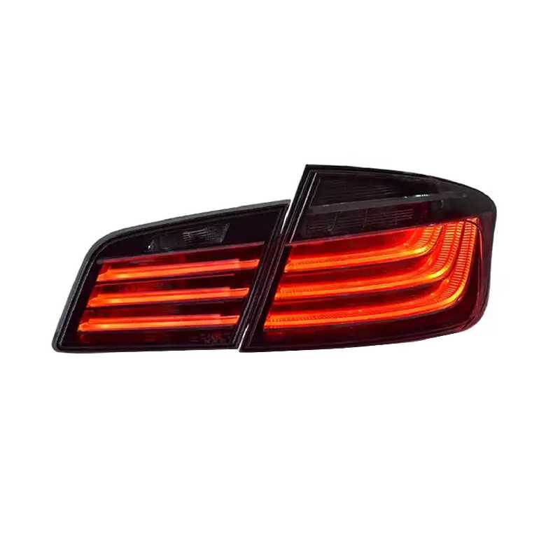 چراغ خطر عقب بی ام و 520 اتاق F10