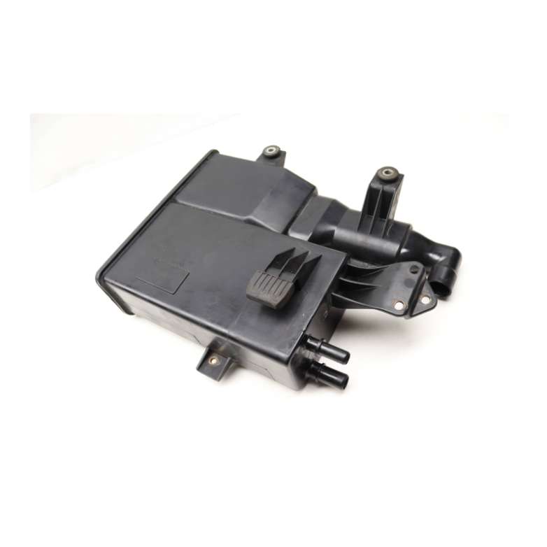 کنیستر بنزین بی ام و 750 اتاق F02